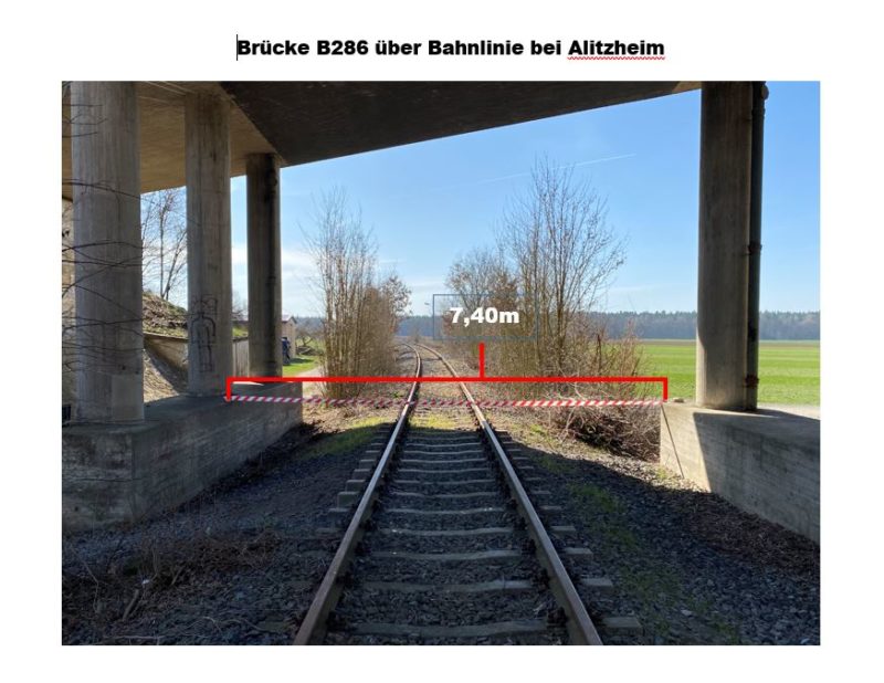 Brücke der B286 über die Bahnlinie bei Alitzheim mit einer Breite von 7,40 m. Foto: BUND Naturschutz in Bayern (BN), Edo Günther