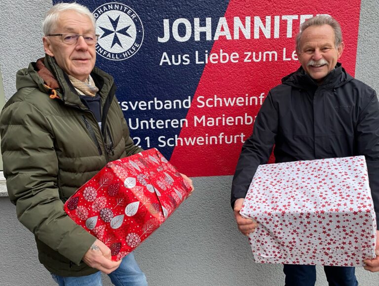 Landtagsabgeordneter Paul Knoblach unterstützt Johanniter-Weihnachtstrucker