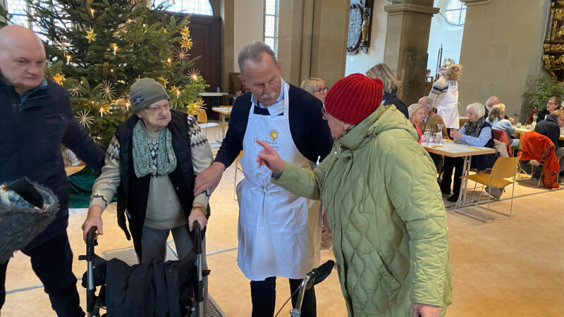 Auch bei der Platzsuche war der grüne Landtagsabgeordnete Paul Knoblach hilfreich.